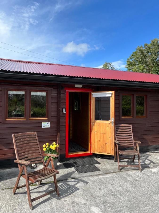 Red Squirrel Lodge Γκάλγουεϊ Εξωτερικό φωτογραφία